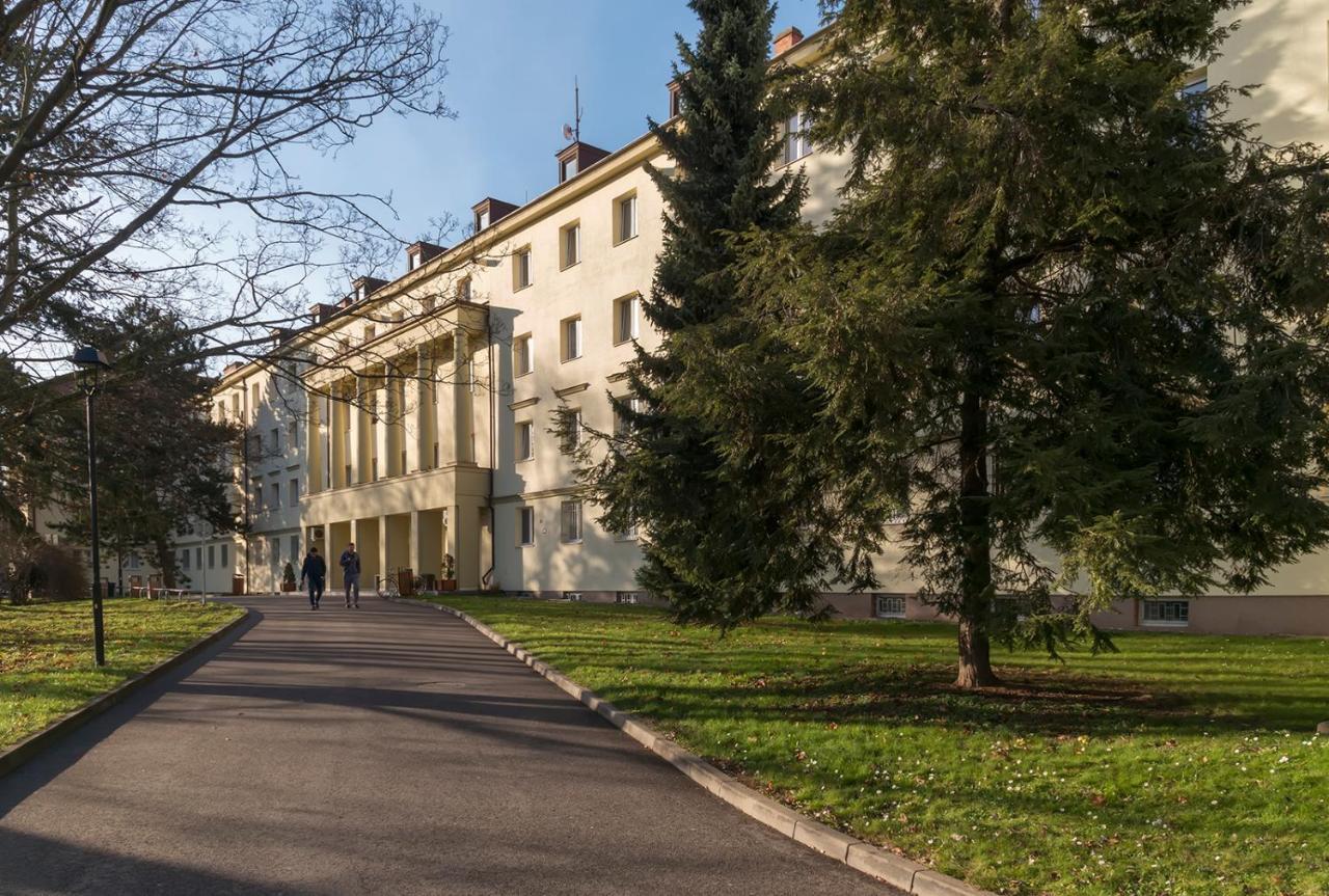 Tauferovy Koleje Hostel Brno Kamer foto